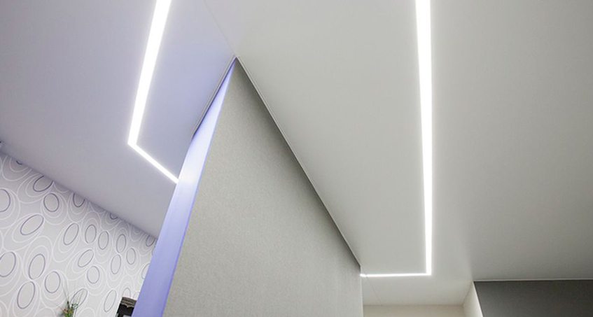 Подсветка потолка LED-лентой
