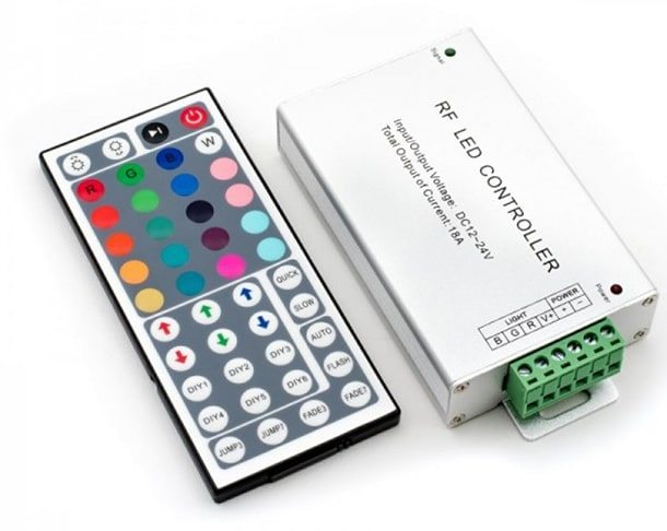 RGB-контроллер с радиопультом дистанционного управления RGB-контроллер с радиопультом дистанционного управления