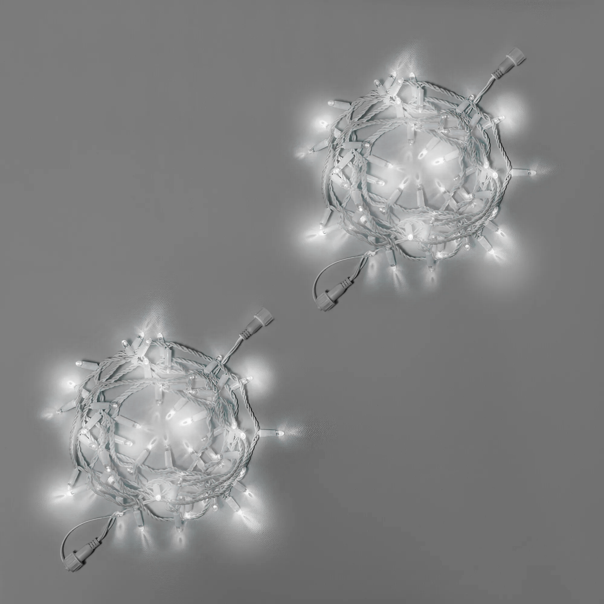 Светодиодная гирлянда INOXHUB Нить 10м, 100 LED, соединяемая, с мерцанием, 220В, IP65, белый резиновый провод 3.3мм, БЕЛАЯ