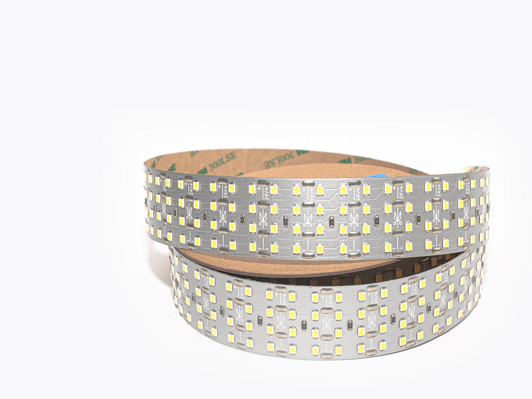 Светодиодная лента четырехрядная 2835 448/м (47Вт/м) 24В холодная, серия ПРО200 009124