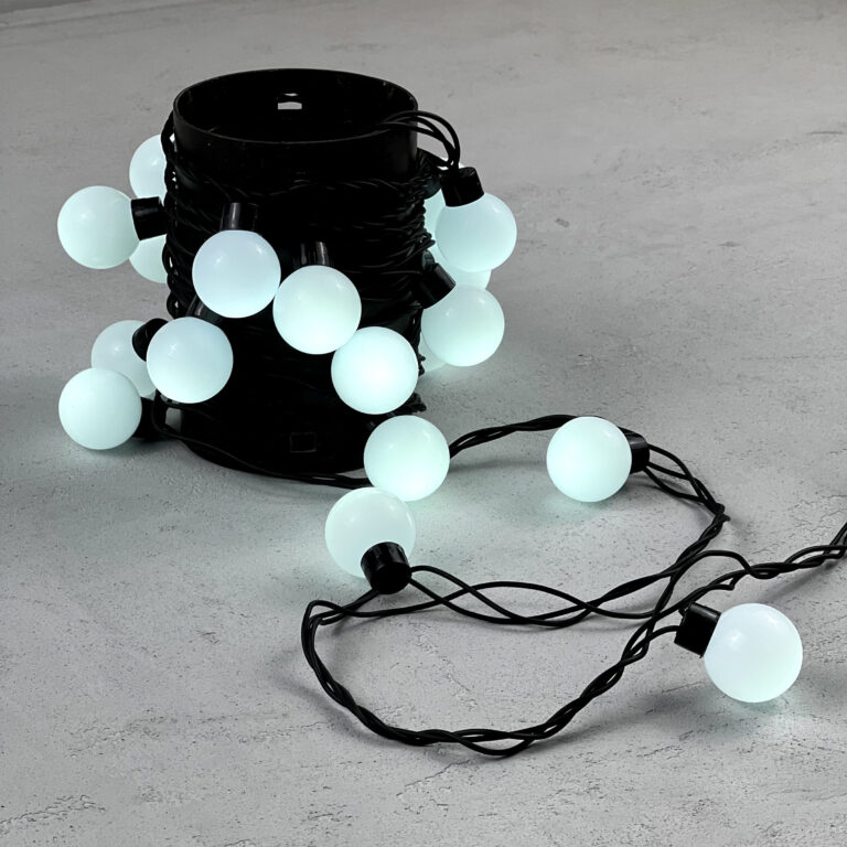 Гирлянда Шарики 5м Белая 220В Диаметр Шарика 40мм 20 LED Провод Черный Каучук IP65 1990₽