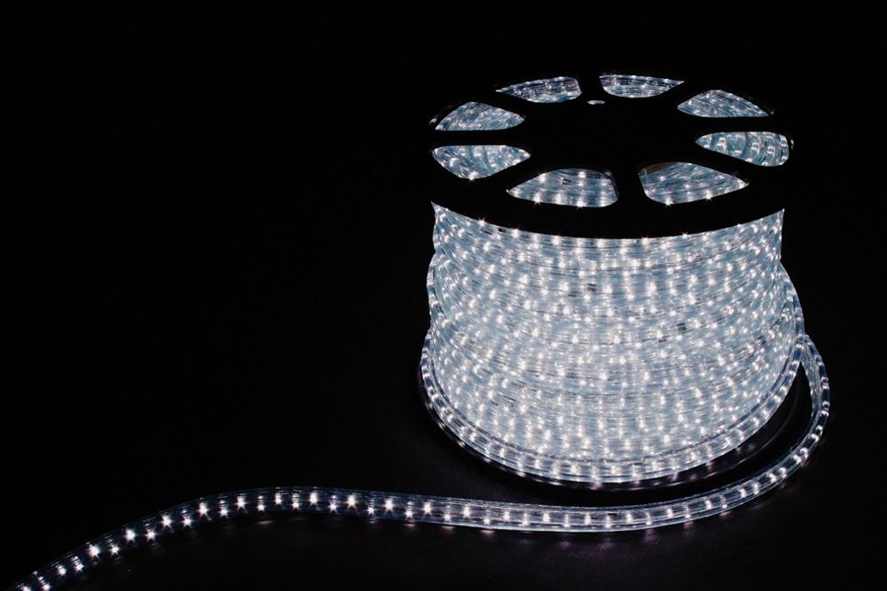 Дюралайт (световая нить) со светодиодами FERON LED-R2W, 2-х жильный, 220V, 36LED/m, 1,44W/m, IP65, 7000К (дневной) дюралайт световая нить со светодиодами 2w 100м 230v 36led м 13мм синий led r2w