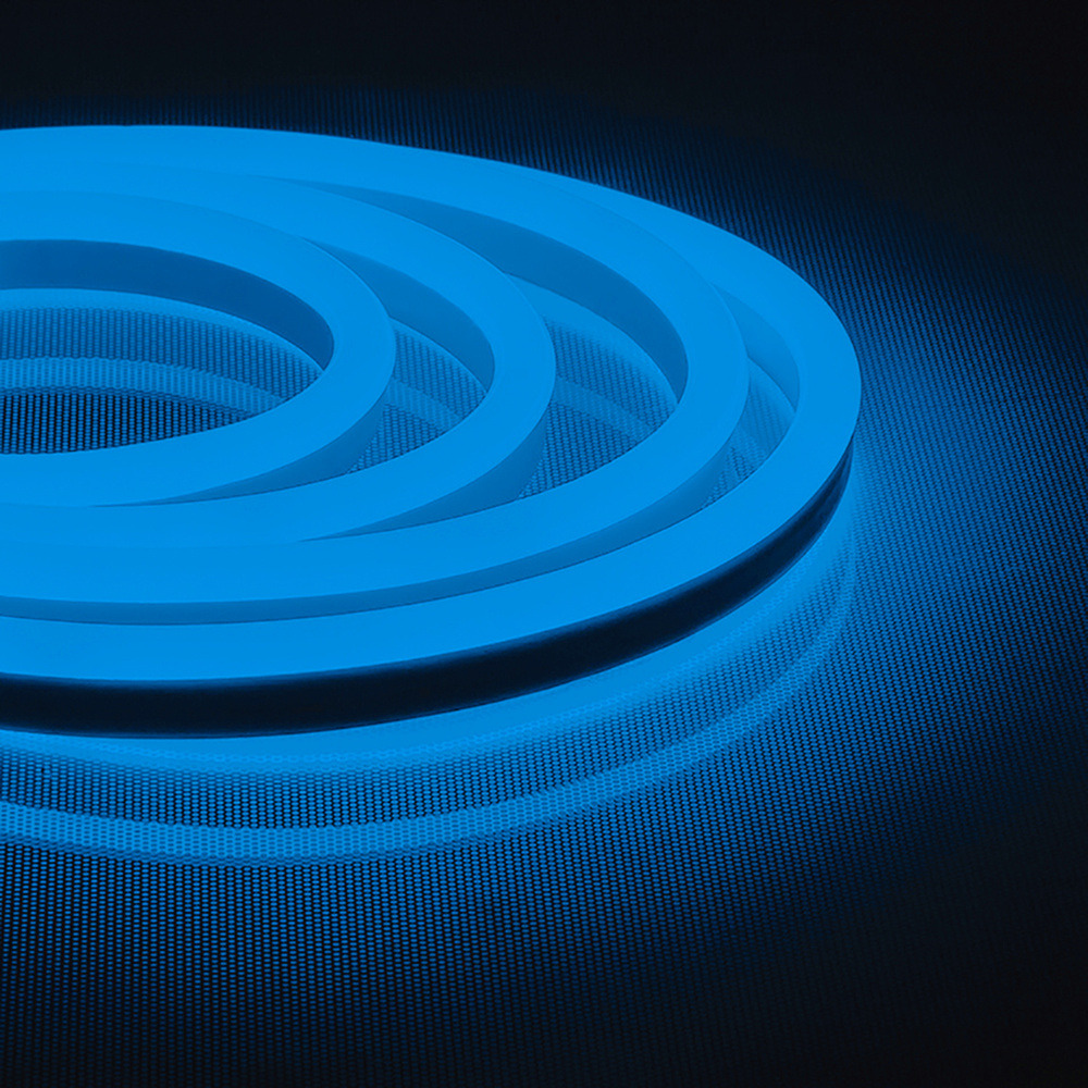 Cветодиодная LED лента Feron LS720 неоновая, 120SMD(2835)/м 9.6Вт/м 50м IP67 220V синий cветодиодная led лента feron ls721 неоновая 144smd 2835 м 12вт м 50м ip67 220v синий