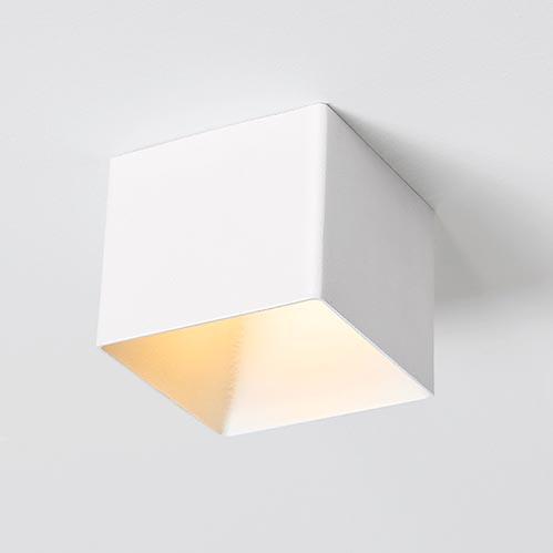 Встраиваемый светильник Italline DL 3024 white потолочный светильник italline 5642 white