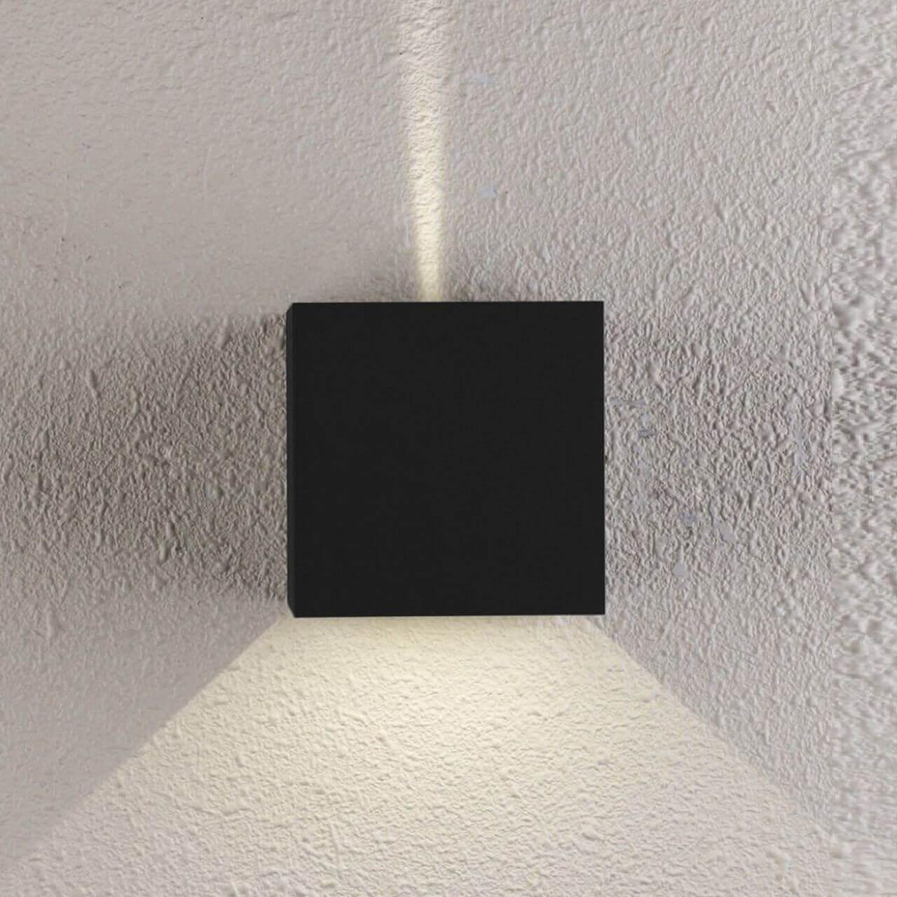 Настенный светодиодный светильник Crystal Lux CLT 520W BL журавль настенный manfrotto wall boom чёрный 098b