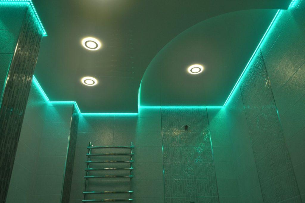 Светильники для натяжного потолка в ванной