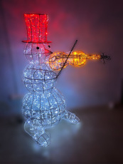 Снеговик музыкант с гитарой, контрабасом, саксафоном