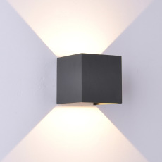 Уличный настенный светодиодный светильник Mantra Davos 6520