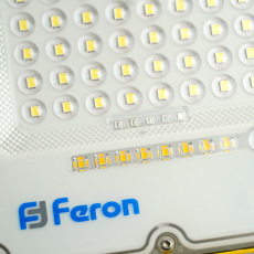фото Светодиодный прожектор Feron LL-951 переносной с зарядным устройством IP66 50W 6400K